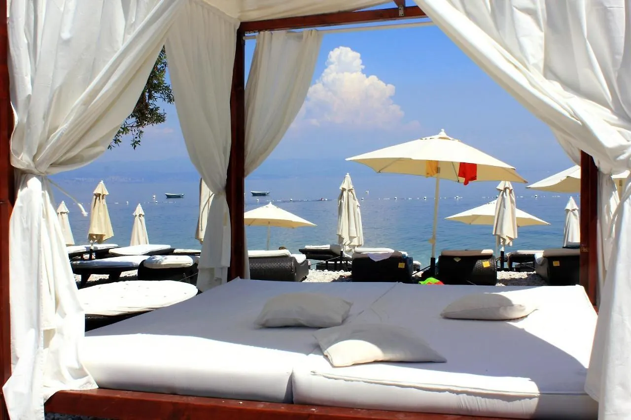 Apartments By The Sea Medveja, Opatija - 7722 ロヴラン 0*,