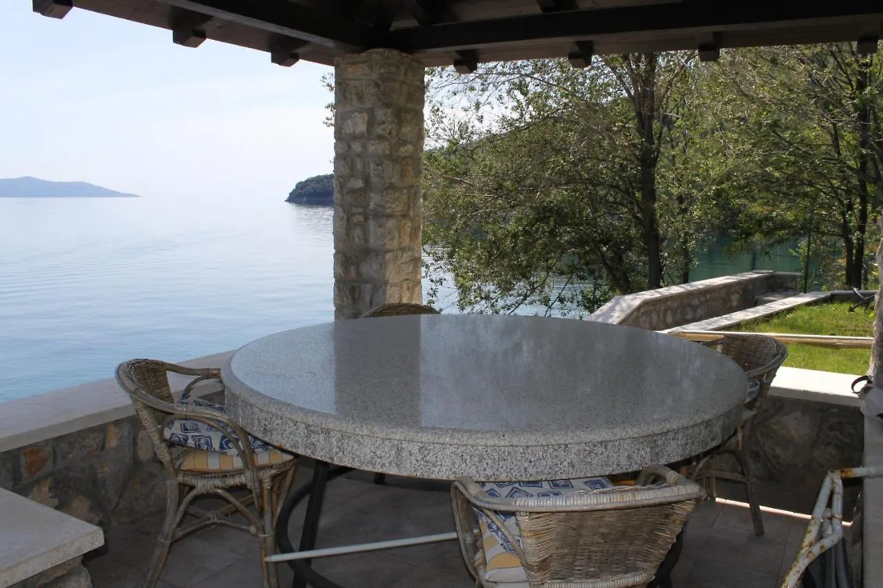 Apartments By The Sea Medveja, Opatija - 7722 ロヴラン