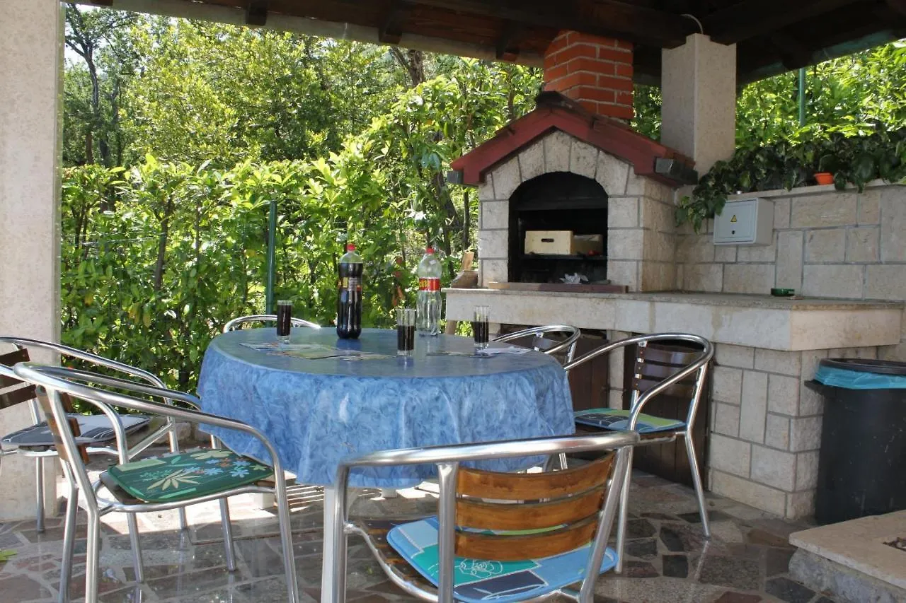 Apartments By The Sea Medveja, Opatija - 7722 ロヴラン