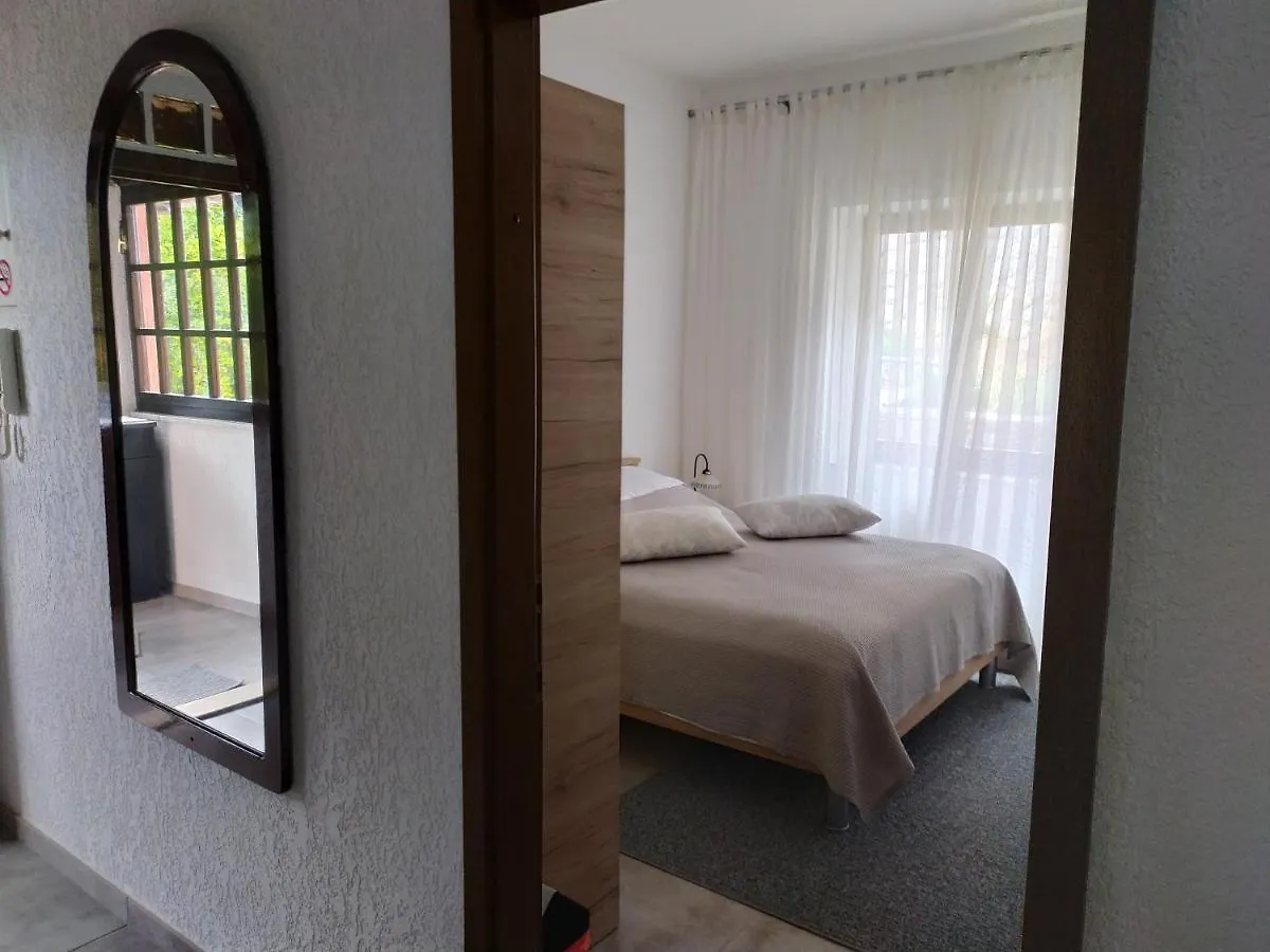 Apartments By The Sea Medveja, Opatija - 7722 Lovran